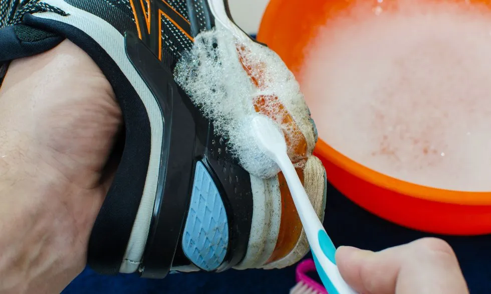 Tip jak vyčistit běžecké boty od bahna.